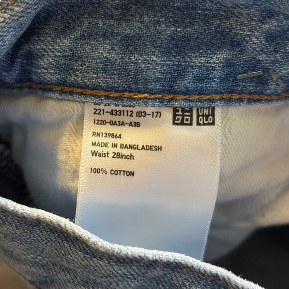 Uniqlo Relaxed Tapered Straight Distressed Jeans 28 Mid Rise Light Wash Cotton - Picture 7 of 7
